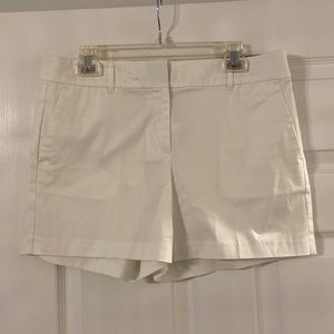 Ann Taylor Women’s Shorts size 8 brand new with tag color white